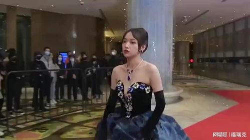 明星网红走秀,明星网红闪耀时装秀场