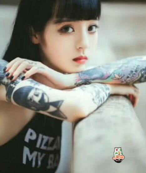 吃瓜爆料抖音网红纹身女,揭秘纹身背后的故事与争议