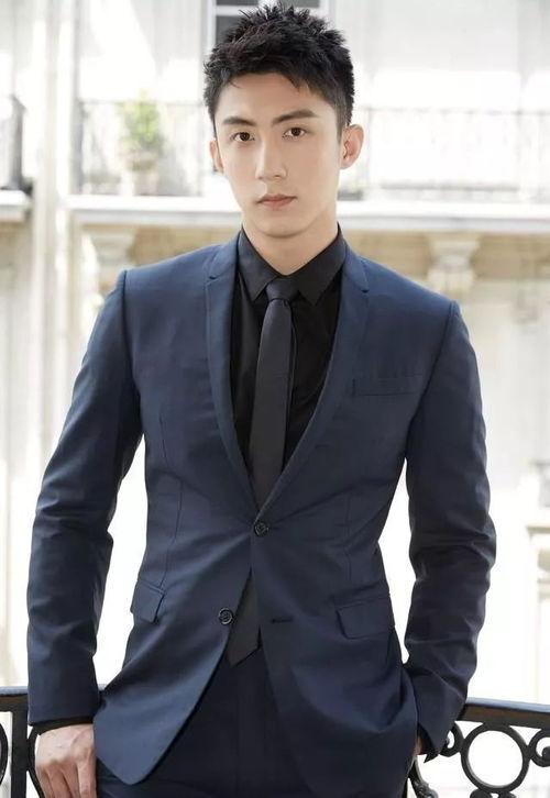 吃瓜爆料博主易烊千玺,吃瓜爆料背后的明星生活揭秘