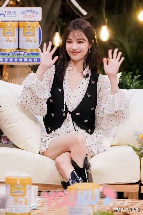 钟楚曦吃瓜爆料是真的吗,真相揭秘还是无端猜测？