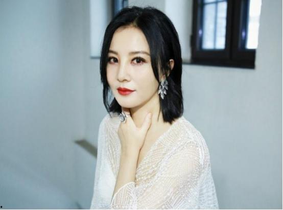 明星网红去重庆,重庆，明星网红的时尚之旅