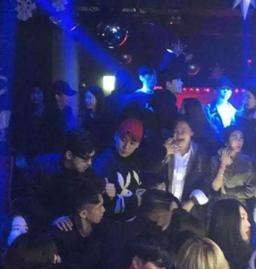 吃瓜最新事件爆料演唱会,吃瓜群众热议的演唱会幕后真相大曝光！