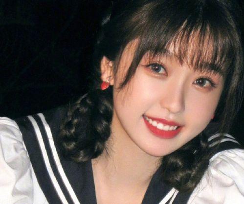 明星网红插队图片,现场图片曝光引热议